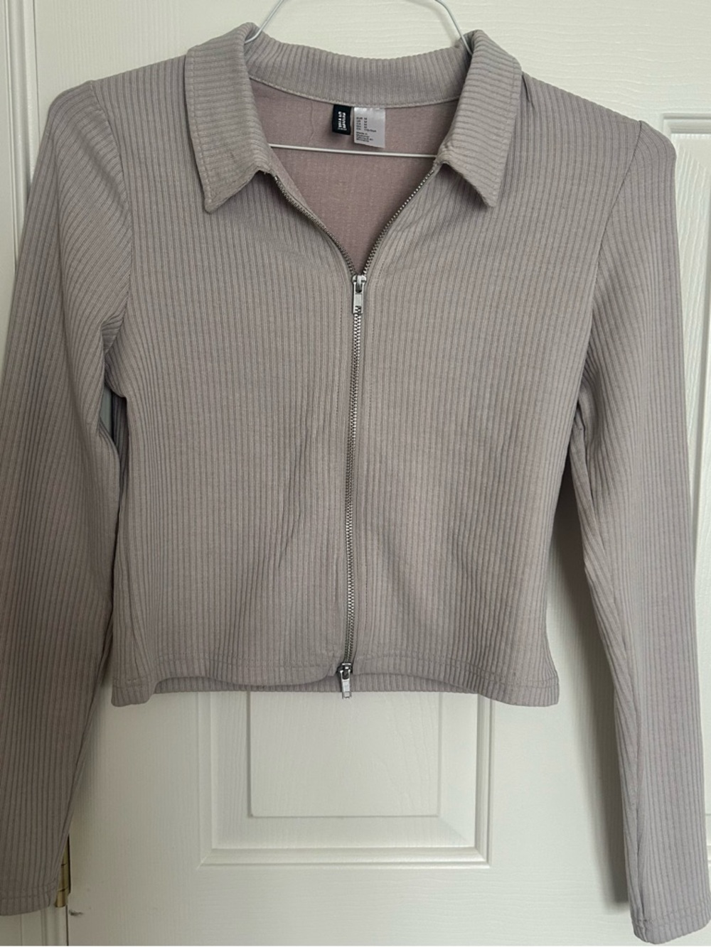 H&M Ribbed Zip-Front Crop Jacket in Taupe